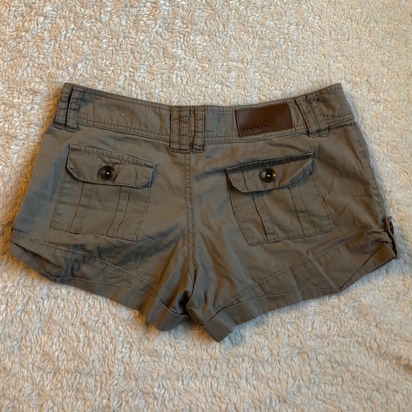 **SOLD** Dollhouse Cargo Shorts - Picture 2 of 4